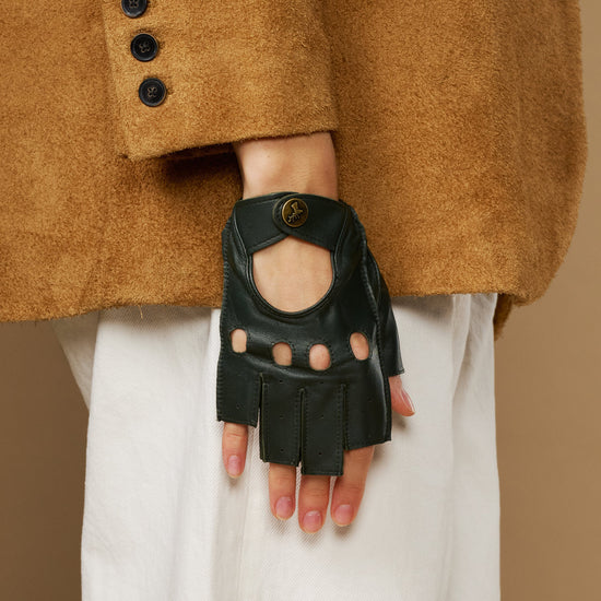 Dark green fingerless lambskin driving gloves, cuff buttons and open palm style